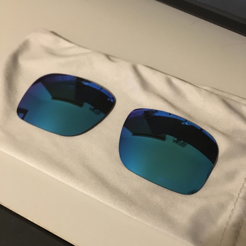 OAKLEY Holbrook POLARIZED Lenses Prism NEW Saphire - Picture 1 of 4